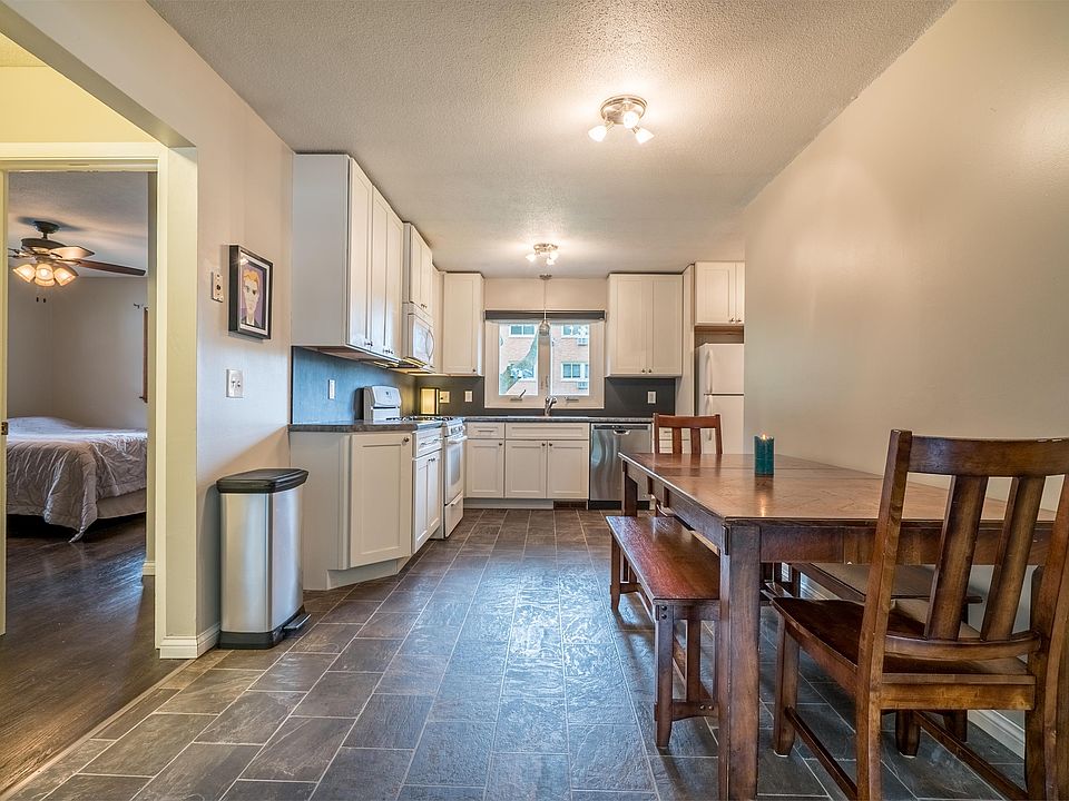 1st image of 3106 39th Ave NE #1