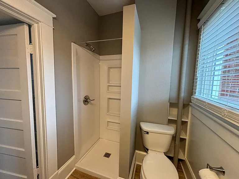 214 N Patterson St — Photo 26