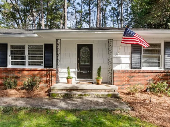 1044 Lindridge Dr NE, Atlanta, GA 30324