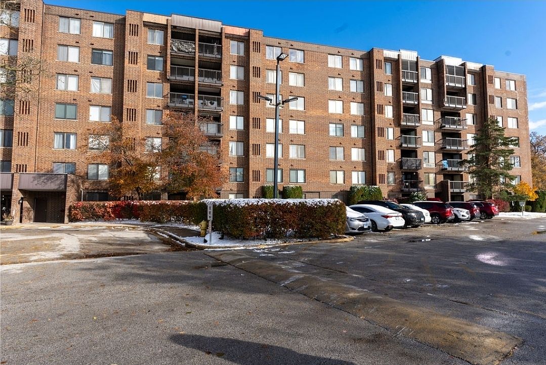 400 Park Ave APT 703
