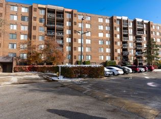 400 Park Ave APT 703, Calumet City, IL 60409