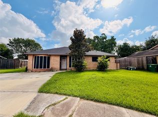 12211 Wessex Dr, Houston, TX 77089