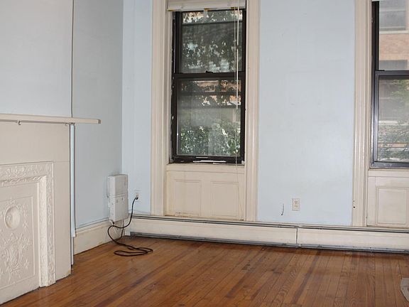 2nd image of 101 Sussex St APT 2R