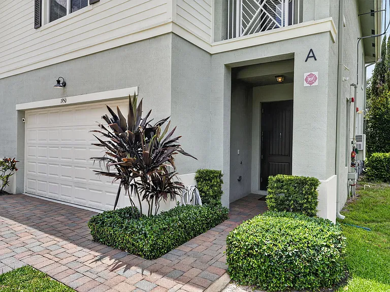 1950 Juno Landing Ln — Photo 6
