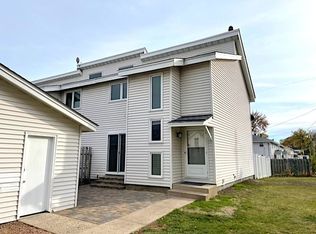 8412 22nd Ave S, Bloomington, MN 55425