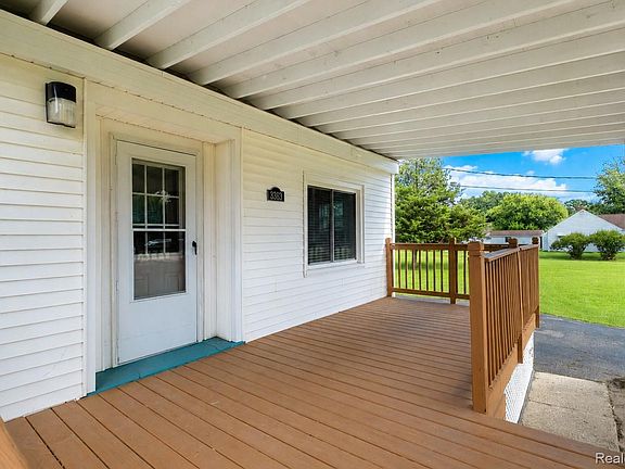3rd image of 3363 E Pierson Rd