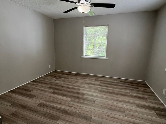 5th image of 720 E 56th St APT D