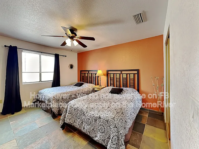 2470 Huntington Dr — Photo 15