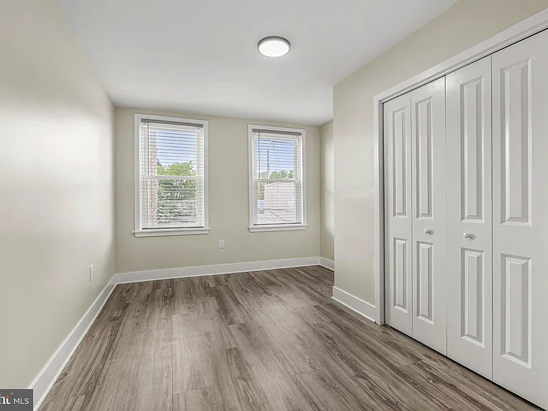 3047 Janney St — Photo 8