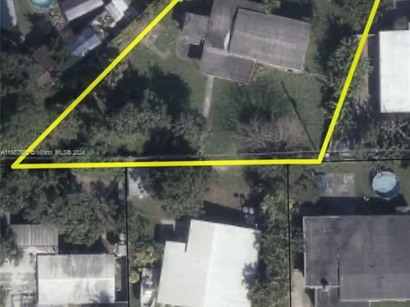 11530 SW 43rd St, Miami, FL 33165