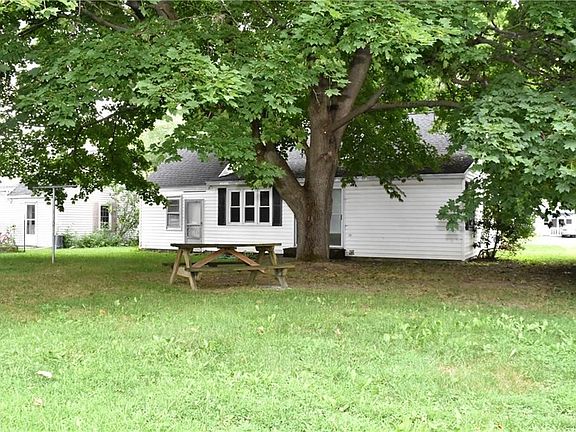5th image of 111 Arbordale Pl