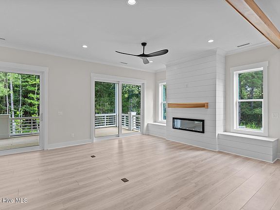 4th image of 633 Vale Drive