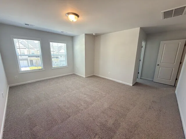 121 Bartlett Dr — Photo 23