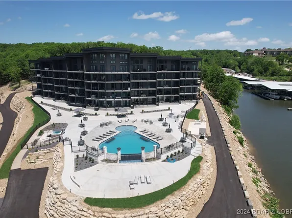 182 Vintage Dr #4A, Lake Ozark, MO 65049
