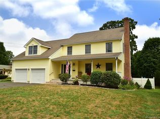 95 Meadow Ln, Manchester, CT 06040