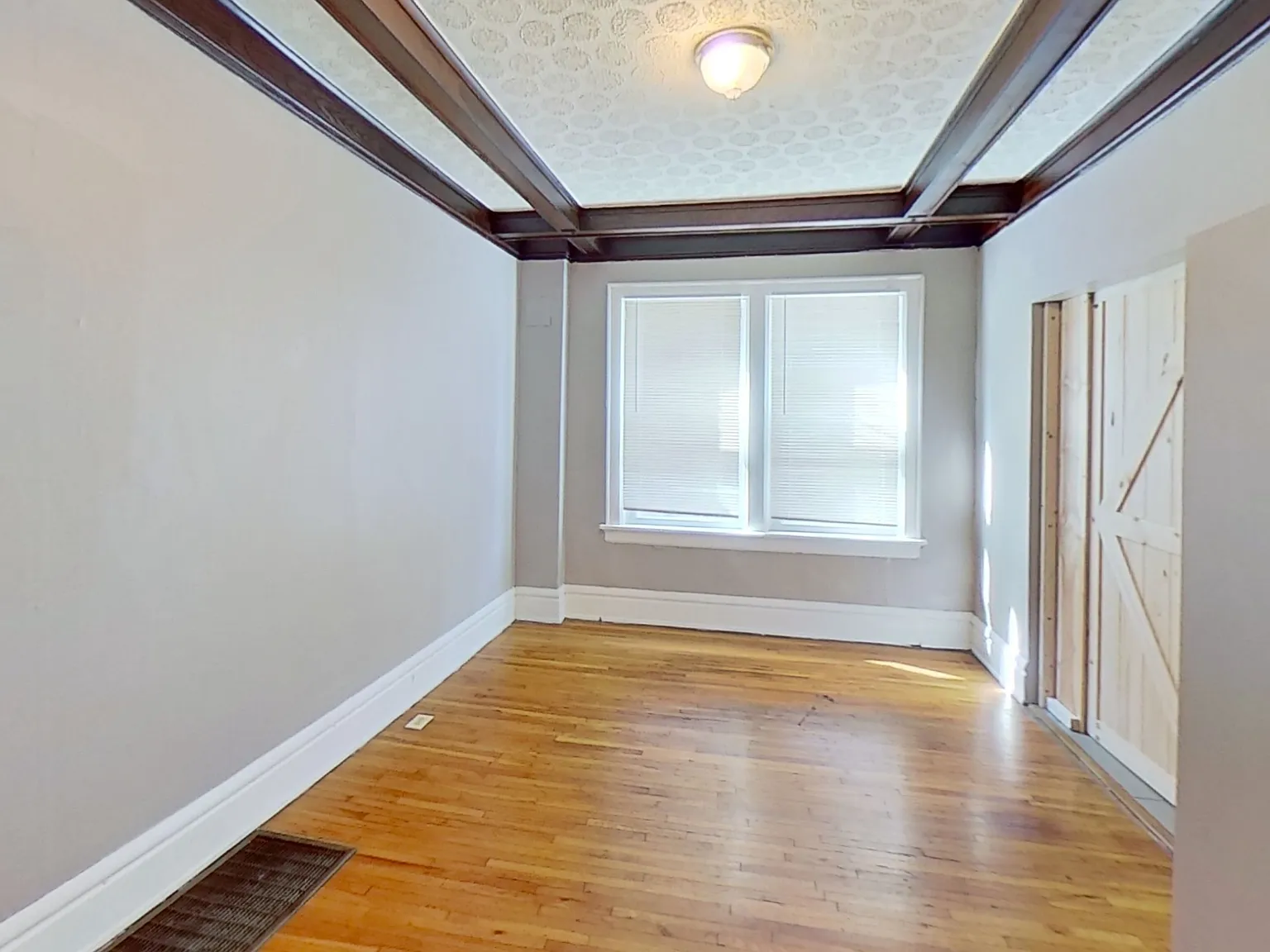 2 bed, 900 sqft, $1,250 — Photo 3