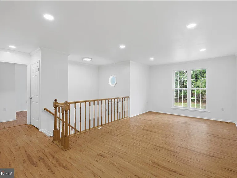 10598 Reeds Landing Cir — Photo 5
