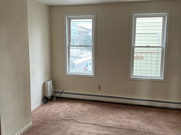 2nd image of 335 Palisade Ave APT 2