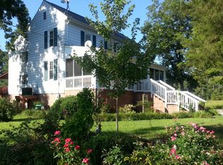 2501 Williams Pointe Rd, Hayes, VA 23072