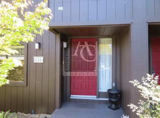 121 Tree Frog Ln, Santa Cruz, CA 95060