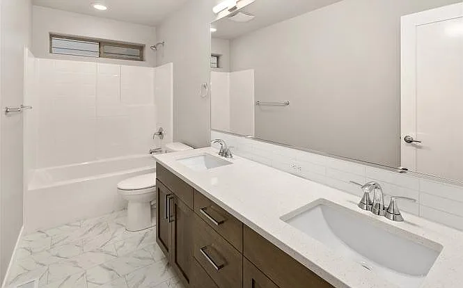 4 bed, 3.5 bath, 2994 sqft, $3,990 — Photo 3