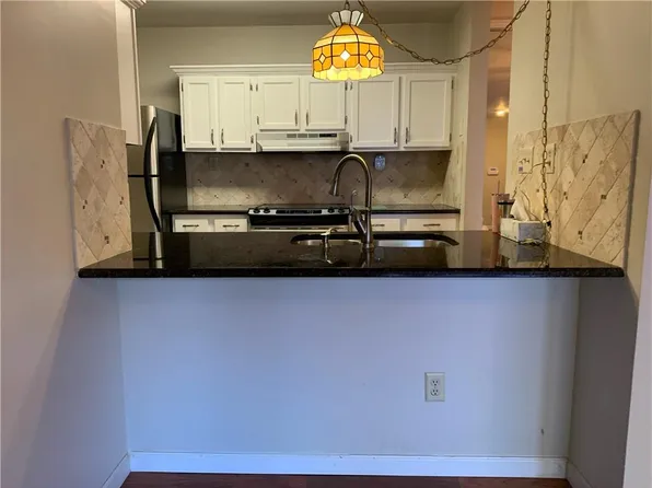 211 Tuxworth Cir, Decatur, GA 30033