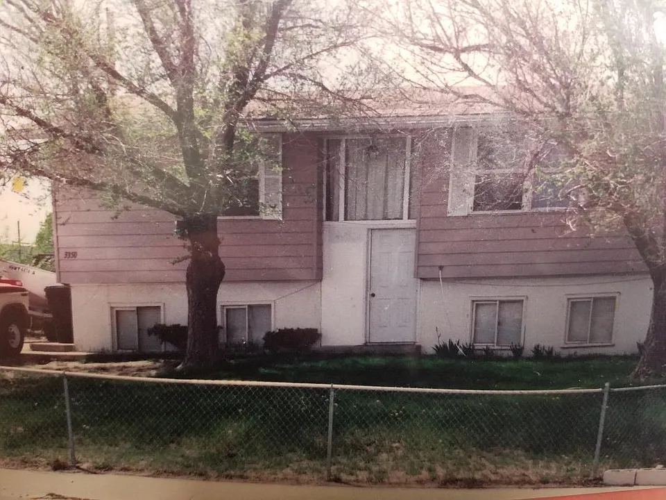 3350 Paradise Dr