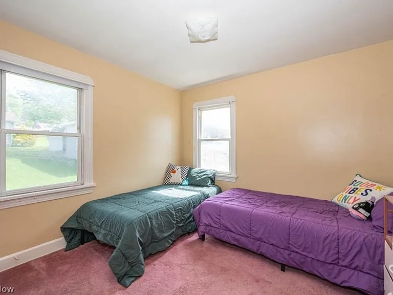 436 W Wood St — Photo 11