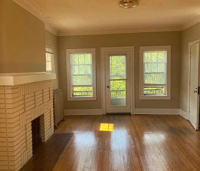 The Crestview — Photo 2