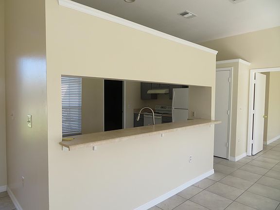 4th image of 12148 Blackheath Cir