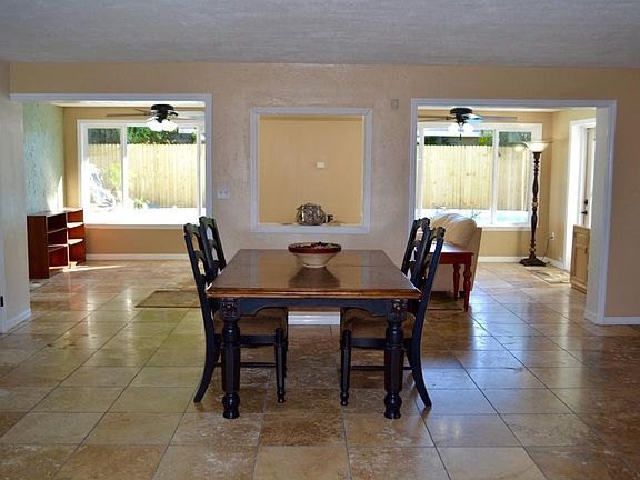 5th image of 857 Peninsula Dr