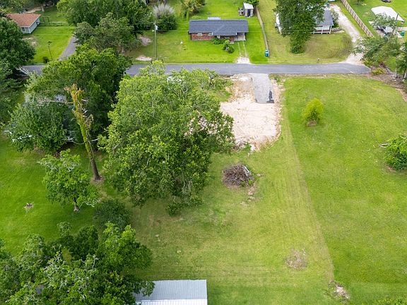 3rd image of 3008 Elliott Ln