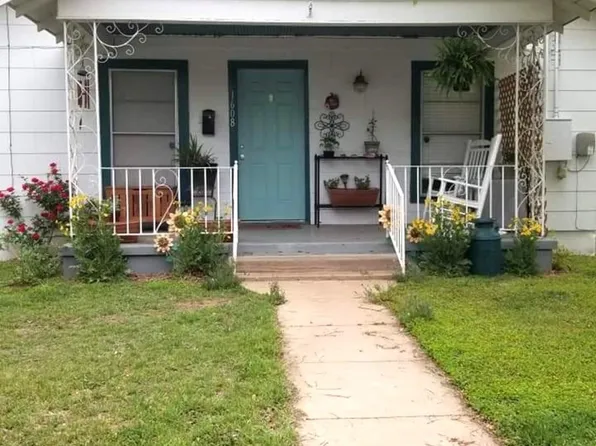 1608 Durham Ave, Brownwood, TX 76801