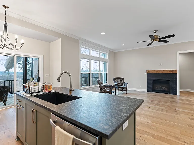 3222 Catalpa Farms Dr — Photo 18