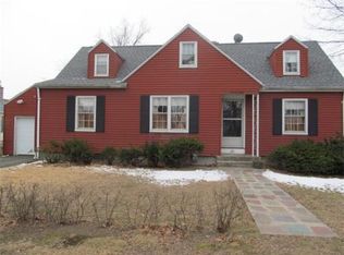 28 Spence St, Chicopee, MA 01020