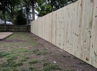 556 Royal Palm Dr, Virginia Beach, VA 23452