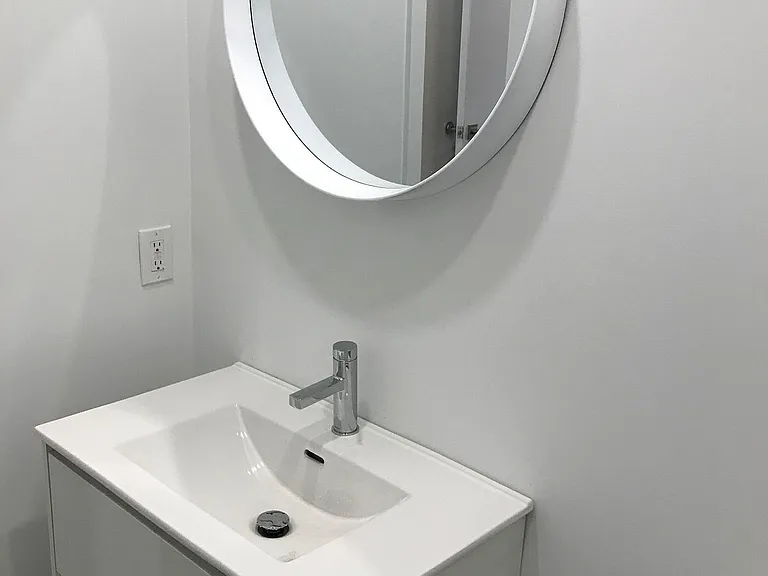 344 Bartlett Ave N #3 — Photo 9