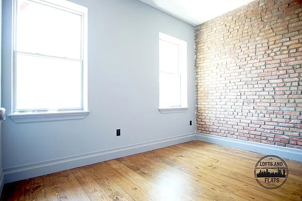 Rented by Lofts and Flats LLC | media 28