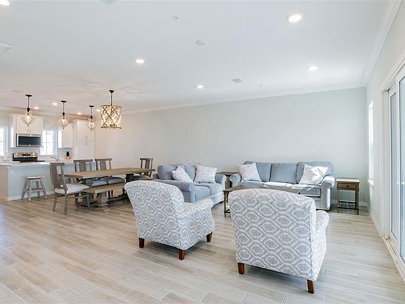 5th image of 14257 Beach Heather Ct