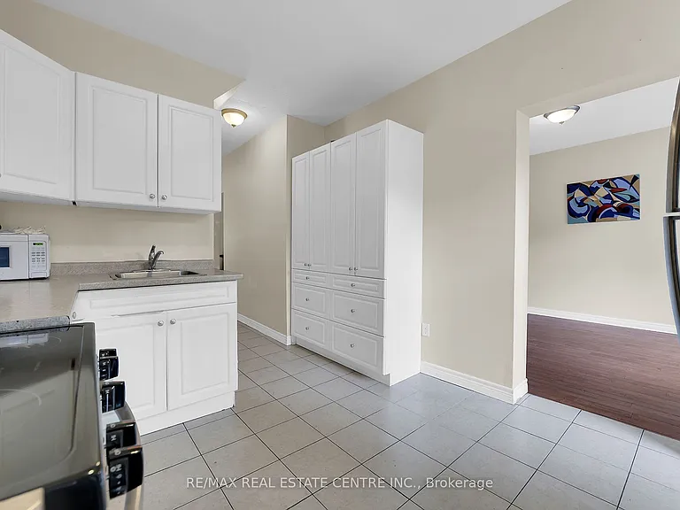 31 Gibson Ave — Photo 9