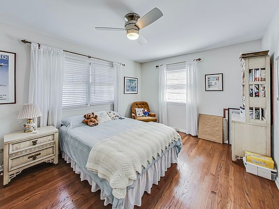 4th image of 5235 Fair Elms Ave