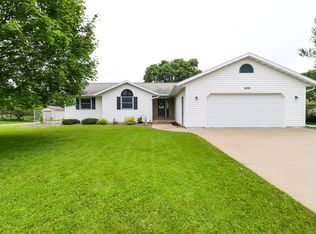 606 W 12th St, Marshfield, WI 54449