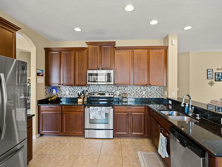 7506 Forest Mere Dr — Photo 9