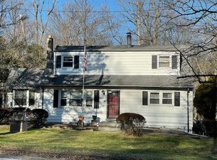 46 Pascack Rd, Pearl River, NY 10965