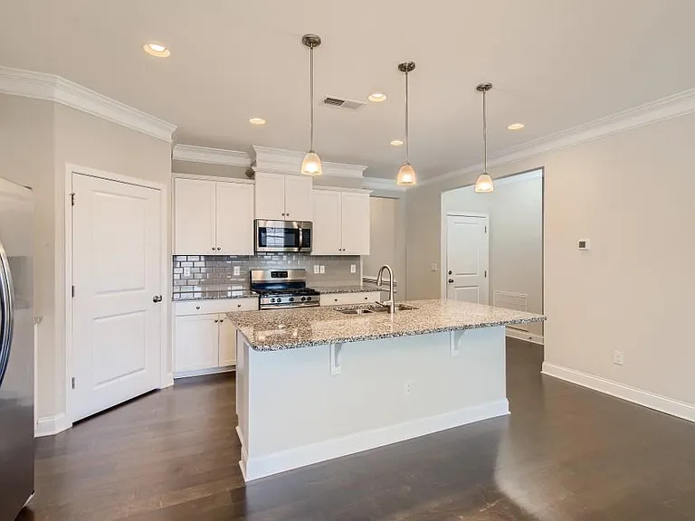 3660 Norman View Dr — Photo 3