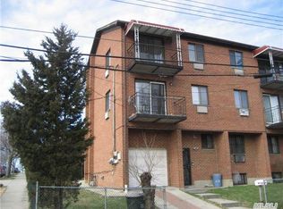 2526 127th St, Flushing, NY 11354