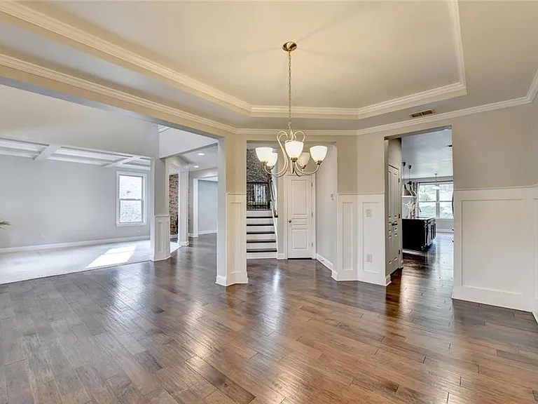 2540 Maple Ridge Ln — Photo 10