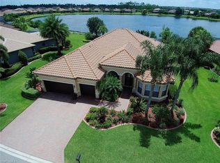 10238 Avalon Lake Cir, Fort Myers, FL 33913