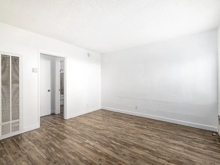 Dream Lofts — Photo 4