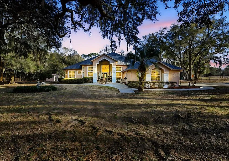6197 Lake Winona Rd